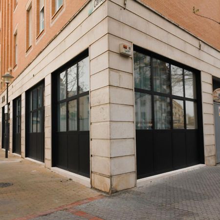 Monkeys Apartments Miraflores Севиля Екстериор снимка
