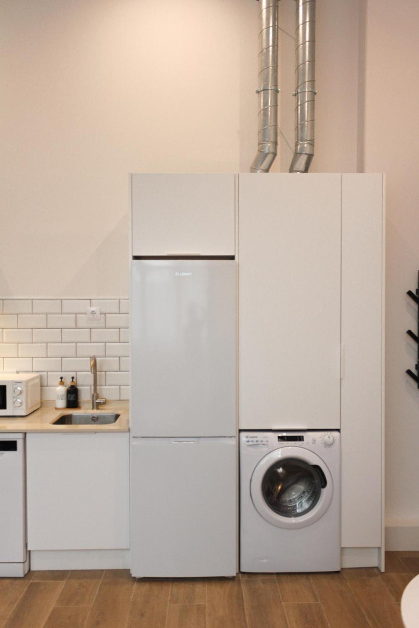 Monkeys Apartments Miraflores Севиля Екстериор снимка