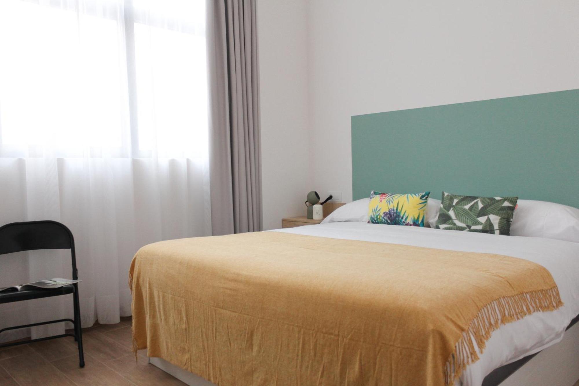 Monkeys Apartments Miraflores Севиля Екстериор снимка