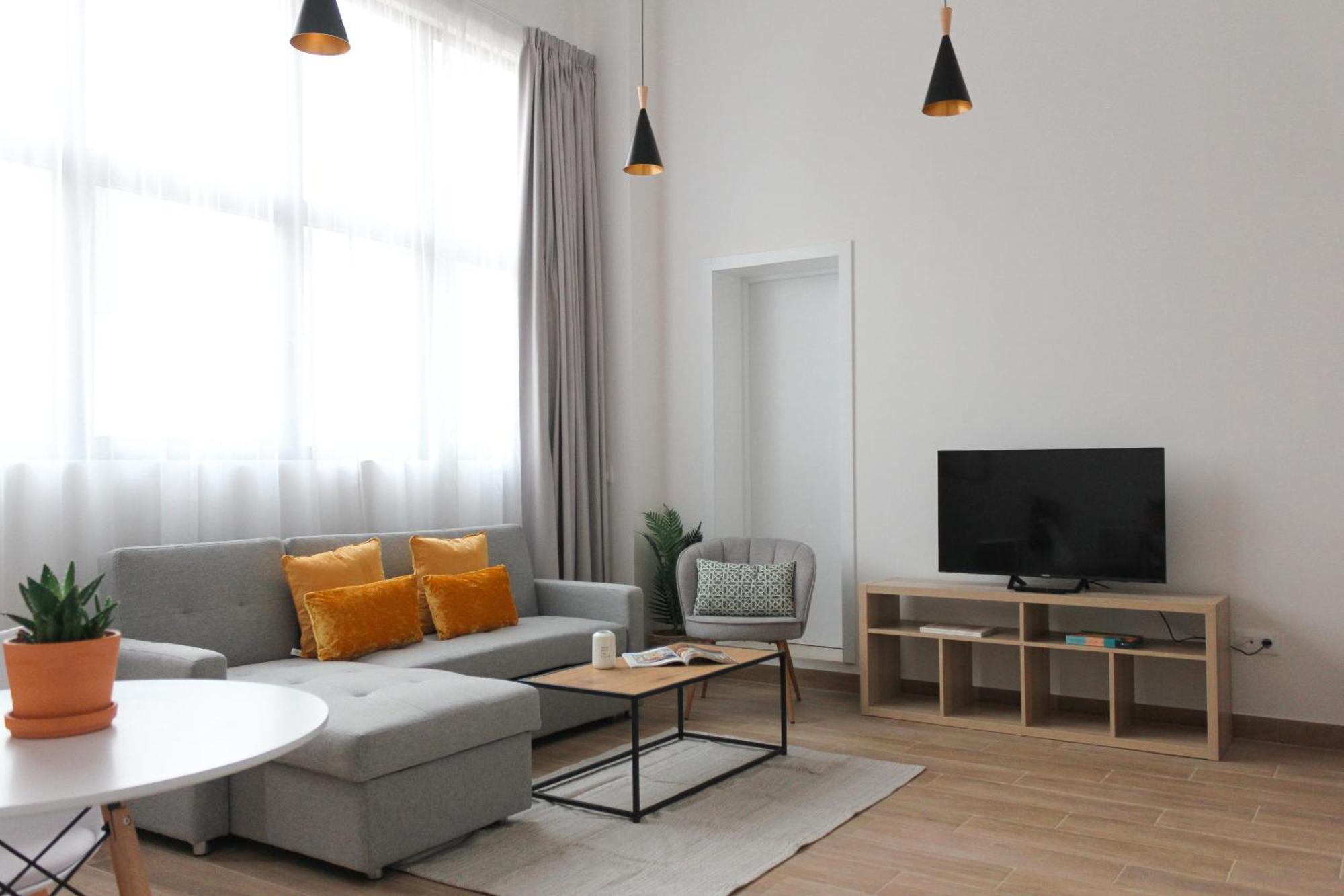 Monkeys Apartments Miraflores Севиля Екстериор снимка