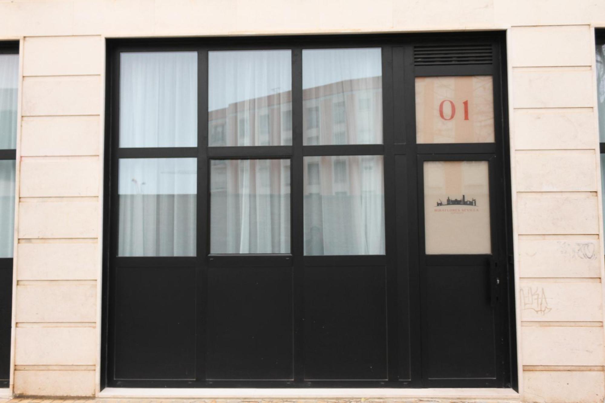 Monkeys Apartments Miraflores Севиля Екстериор снимка
